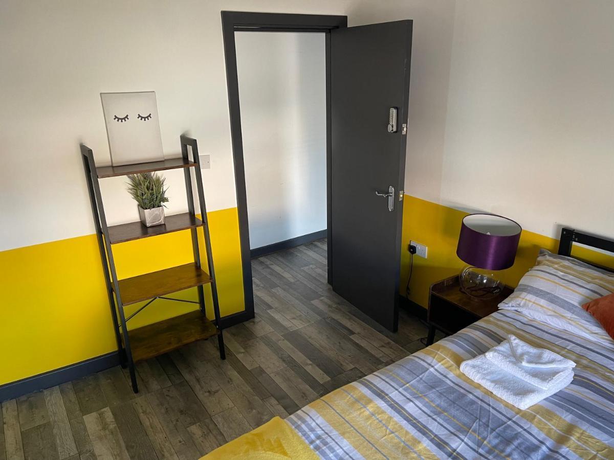The Willow - Superb Spacious 3 Bed Room Apartment Blackpool Bagian luar foto